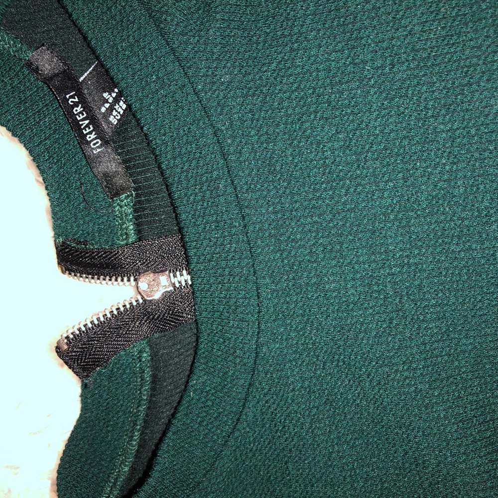 Green short sleeve sweater dress